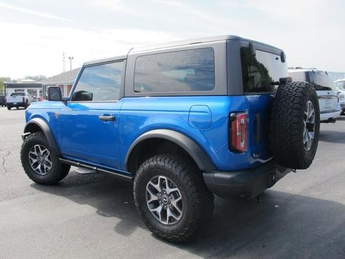 Used 2023 Ford Bronco Badlands AWD/4WD image 3
