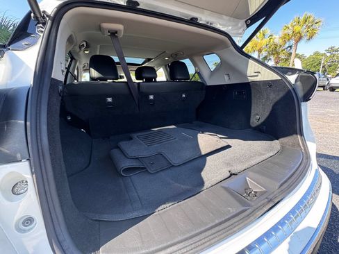 Used 2016 Nissan Murano Platinum w/ Platinum Technology Package FWD image 14