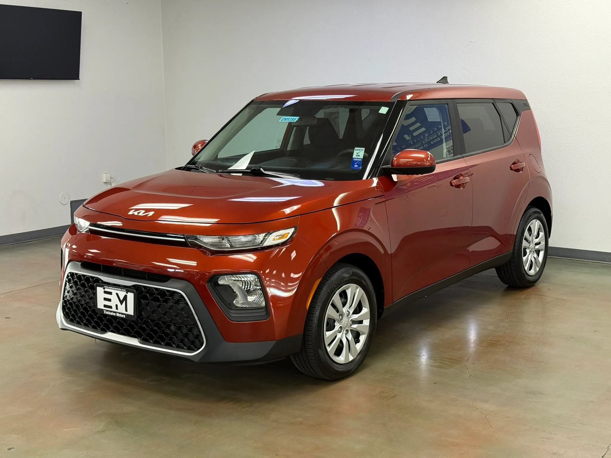 Used 2022 Kia Soul LX FWD image 4