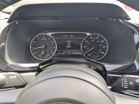 Used 2024 Nissan Pathfinder SV FWD image 26