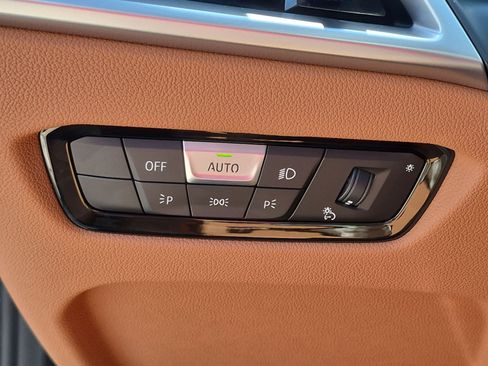 New 2026 BMW 330i Sedan w/ Premium Package RWD image 18