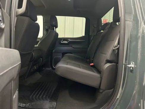 Used 2025 Chevrolet Silverado 1500 LT image 11