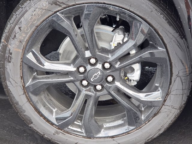 New 2027 Chevrolet Traverse RS w/ LPO, Floor Liner Package AWD/4WD image 12