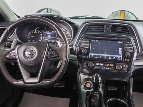 Used 2017 Nissan Maxima SR w/ Midnight Edition image 17