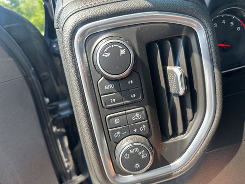 Used 2019 Chevrolet Silverado 1500 LT Trail Boss w/ Convenience Package image 19