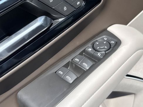New 2026 Chevrolet Suburban LT w/ Comfort Package RWD image 18
