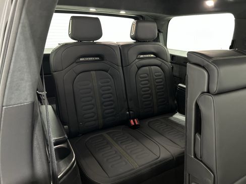 Used 2024 Rivian R1S Adventure AWD/4WD image 25