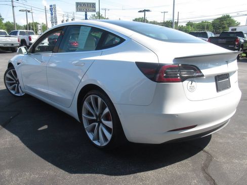 Used 2019 Tesla Model 3 Performance AWD/4WD image 9
