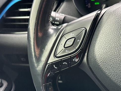 Used 2019 Toyota C-HR XLE image 26