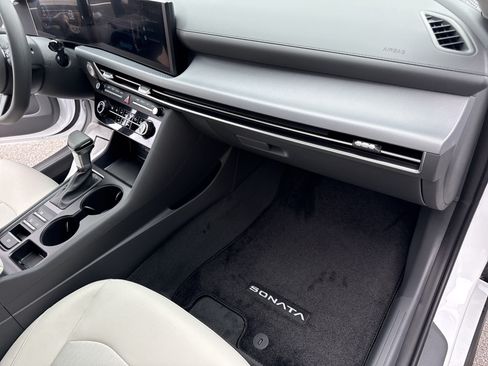 New 2026 Hyundai Sonata SE FWD image 16