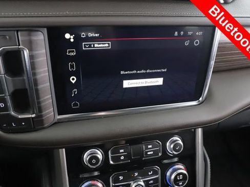 Used 2024 GMC Yukon Denali w/ Advanced Technology Package AWD/4WD image 26
