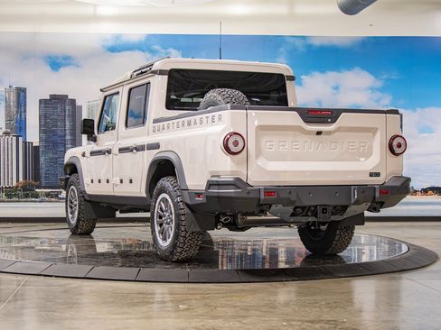 New 2025 INEOS Grenadier Fieldmaster Edition image 9