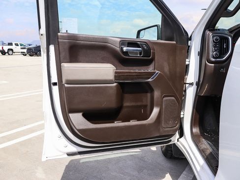 Used 2021 Chevrolet Silverado 1500 LT image 18