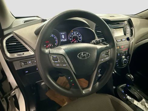 Used 2016 Hyundai Santa Fe SE image 12