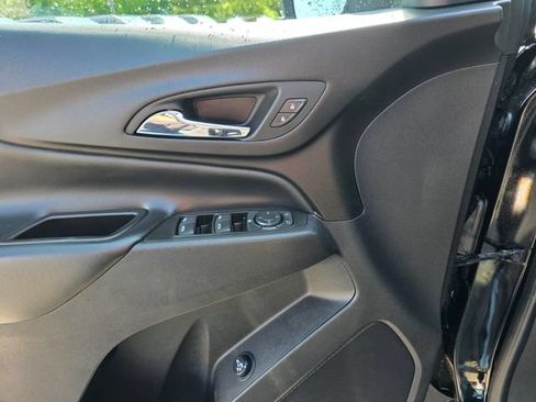 Used 2022 Chevrolet Equinox LT AWD/4WD image 25
