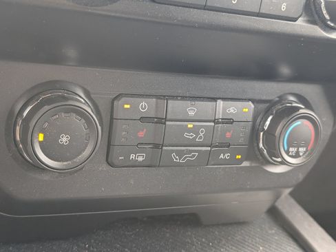 Used 2019 Ford F150 XLT w/ Equipment Group 302A Luxury AWD/4WD image 16