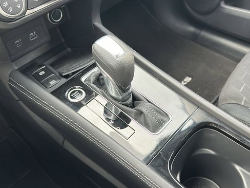 Used 2024 Nissan Kicks SV image 34