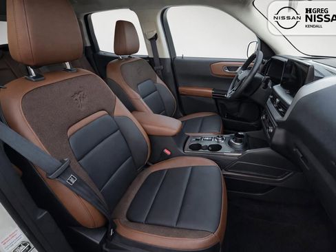 Used 2025 Ford Bronco Sport Outer Banks AWD/4WD image 10
