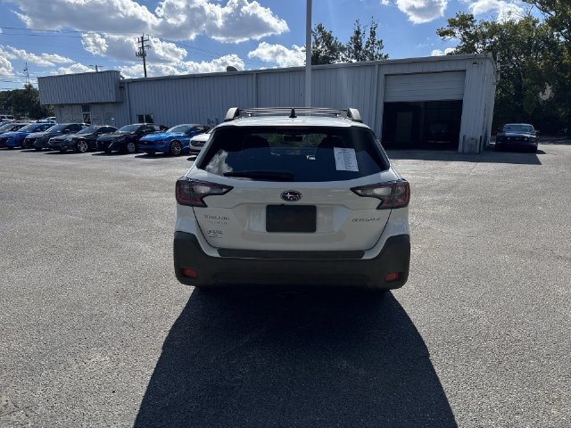 Used 2024 Subaru Outback Premium AWD/4WD image 6