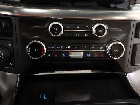 Used 2022 Ford F150 Lariat w/ Equipment Group 502A High AWD/4WD image 11