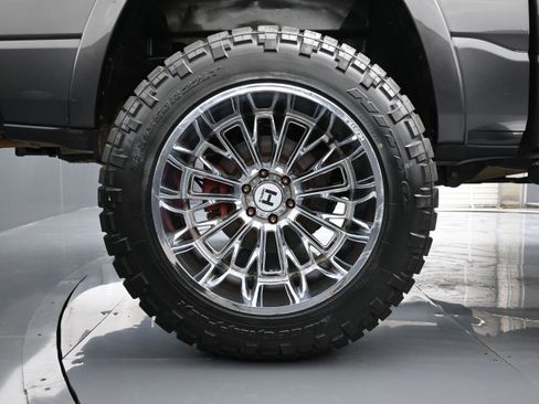 Used 2020 RAM 1500 Laramie w/ Sport Appearance Package AWD/4WD image 18