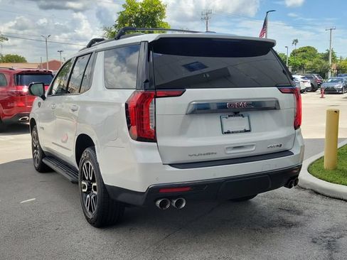 Used 2022 GMC Yukon AT4 w/ Technology Package AWD/4WD image 4