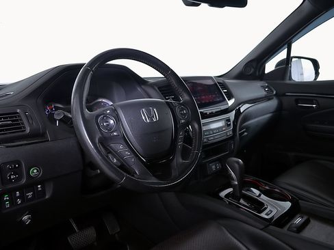 Used 2017 Honda Ridgeline Black Edition image 12
