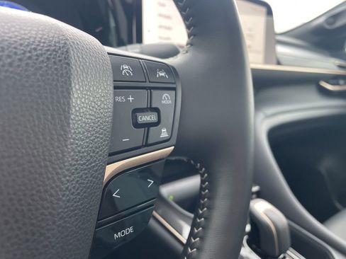 Used 2025 Toyota Crown Platinum image 40