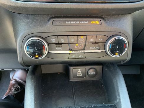 Certified 2025 Ford Escape ST-Line AWD/4WD image 36