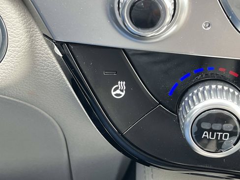 Used 2025 Kia Telluride EX w/ EX Captain's Chair Package AWD/4WD image 45