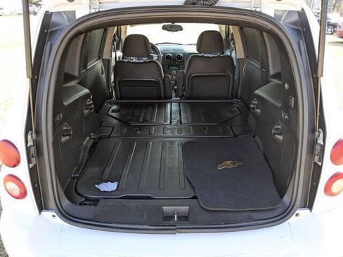 Used 2010 Chevrolet HHR LS image 25