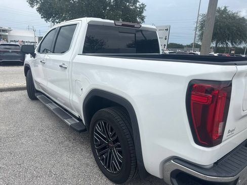 Used 2022 GMC Sierra 1500 SLT w/ SLT Premium Plus Package RWD image 1