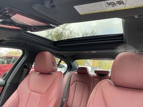 Used 2022 BMW 330e xDrive w/ Premium Package image 23