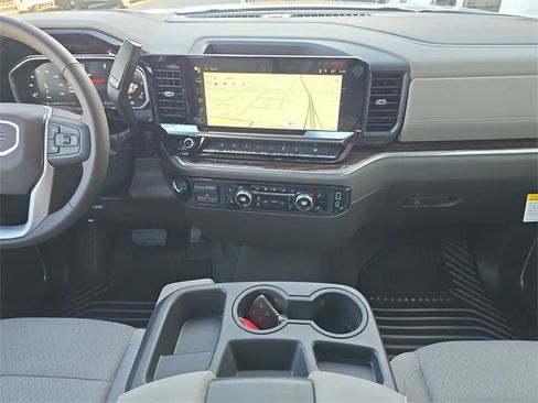 New 2026 GMC Sierra 1500 SLE w/ X31 Off-Road Package image 13