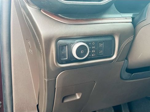 Used 2023 Ford Explorer King Ranch w/ Technology Package AWD/4WD image 10