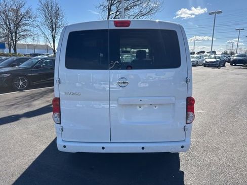 Used 2021 Nissan NV200 SV w/ Back Door Glass Package image 10