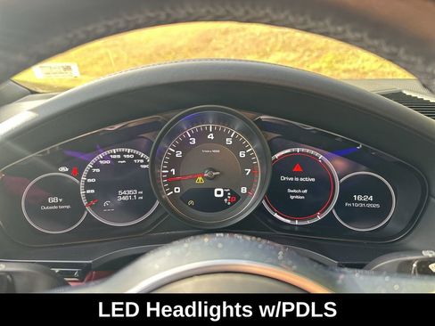 Used 2021 Porsche Cayenne S image 19