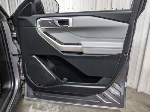 Used 2021 Ford Explorer XLT w/ Equipment Group 202A image 43