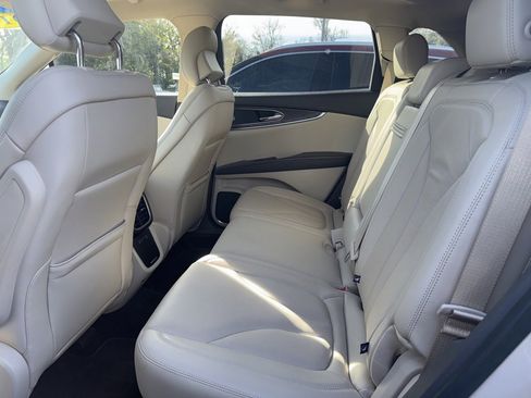 Used 2019 Lincoln Nautilus Reserve image 6