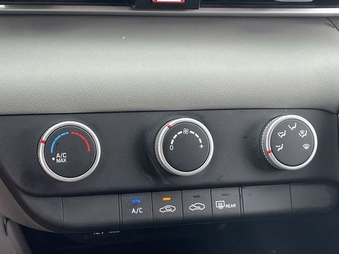 Certified 2023 Hyundai Elantra SE FWD image 26