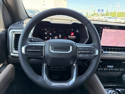 New 2026 GMC Canyon Denali AWD/4WD image 10