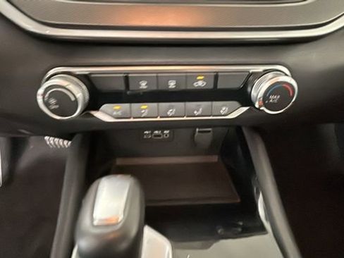 Used 2024 Nissan Altima 2.5 SR FWD image 23