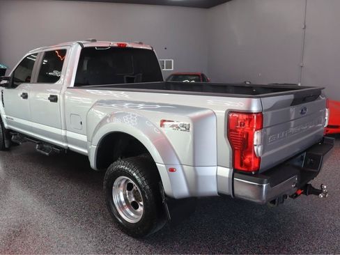 Used 2022 Ford F350 XL w/ STX Appearance Package AWD/4WD image 3