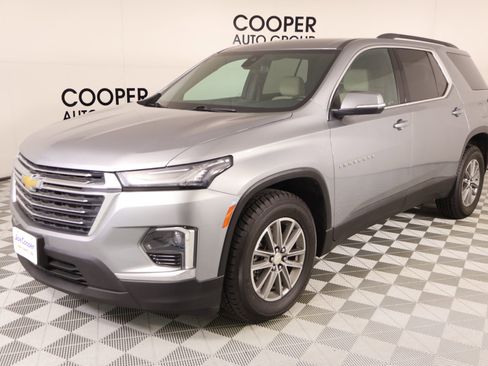 Used 2023 Chevrolet Traverse LT w/ LPO, Cargo Package AWD/4WD image 10