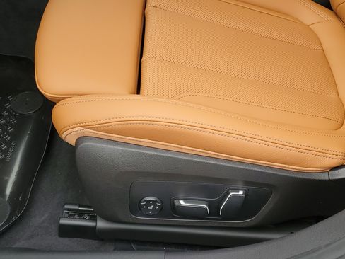 New 2026 BMW 330i xDrive Sedan w/ Premium Package image 9