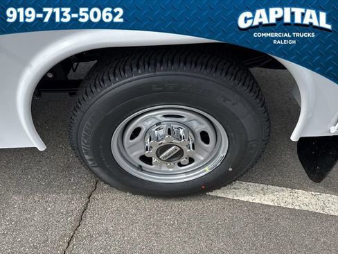 New 2026 Ford F250 XL w/ XL Chrome Package image 13