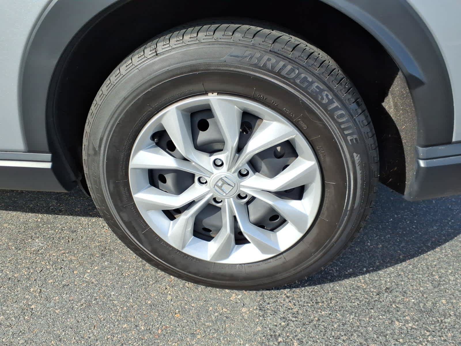 Used 2025 Honda CR-V LX image 9