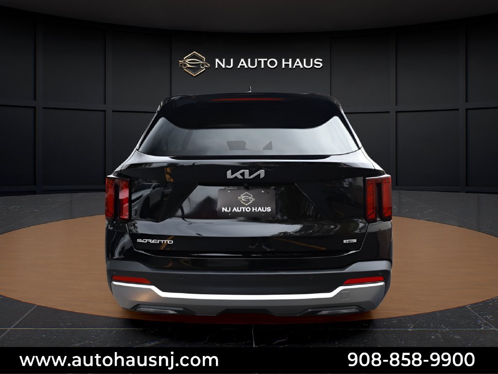 Used 2025 Kia Sorento EX AWD/4WD image 7