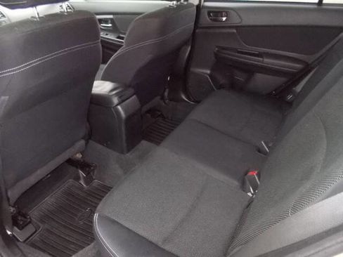 Used 2014 Subaru Crosstrek 2.0i Premium image 11