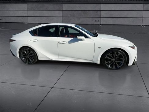 Certified 2024 Lexus IS 300 F Sport image 9